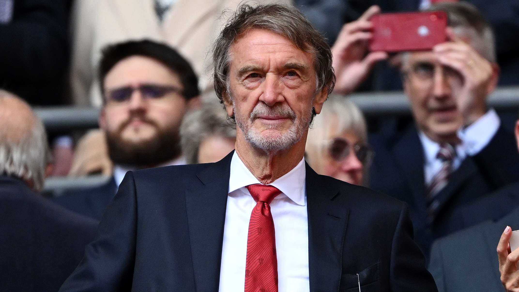 都充满了威 都充满了威